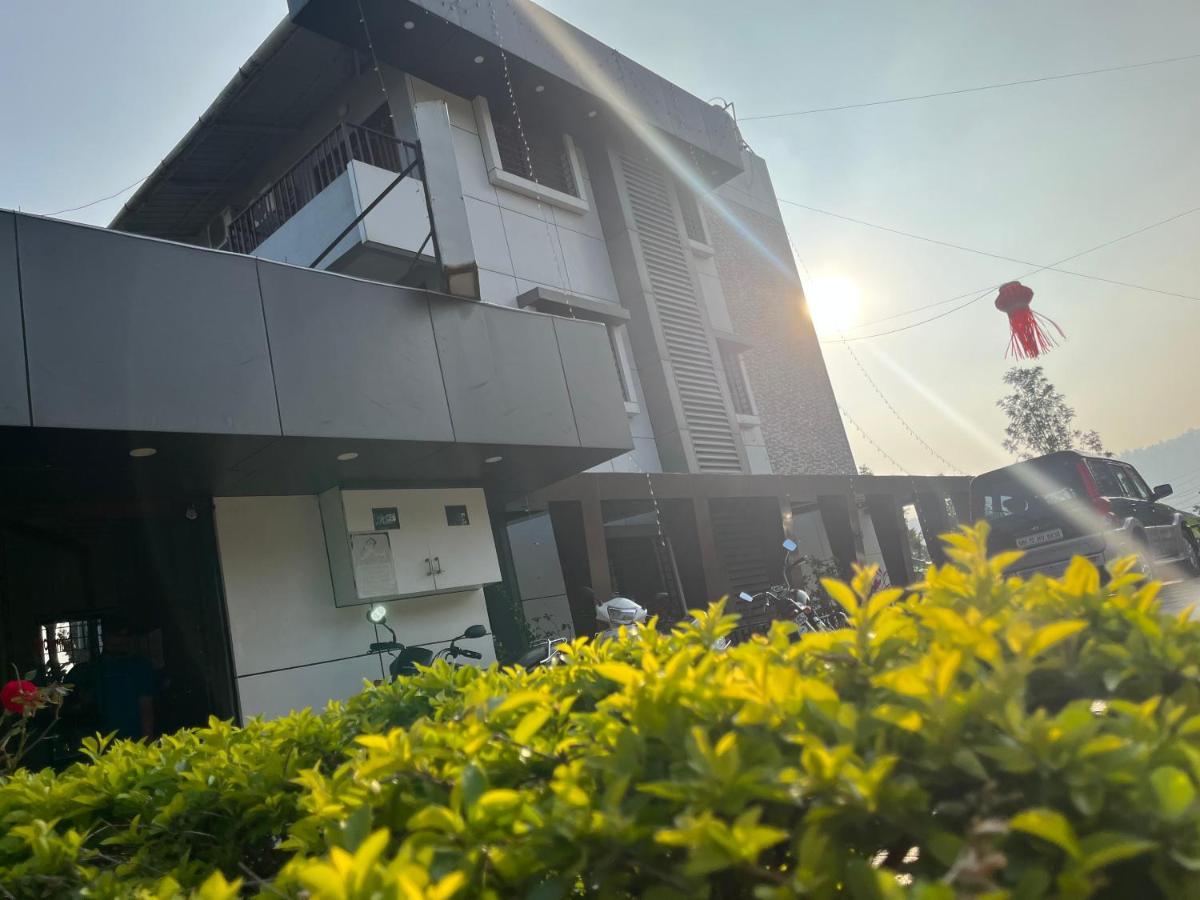 S2 Residency Hotel Panchgani Exterior photo